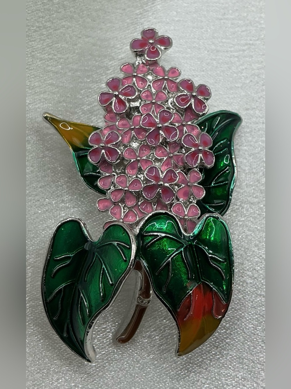 PINK CLUSTER FLOWER BROOCH WITH MULTI COLOR LEAVES NWOT
